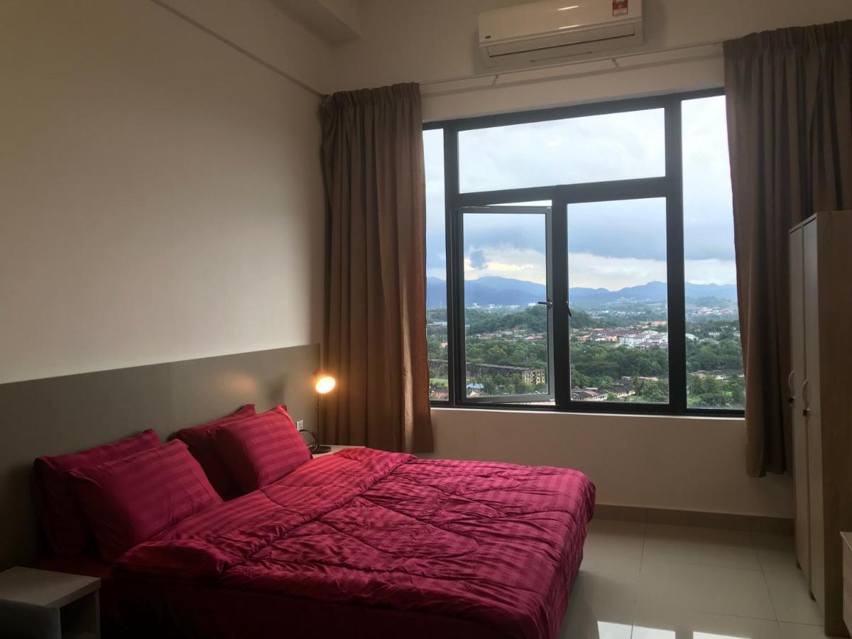 David Unicity, 3 Apartment