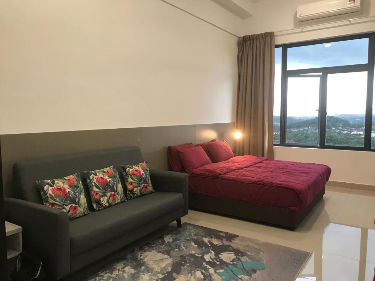 David Unicity, 3 Apartment *